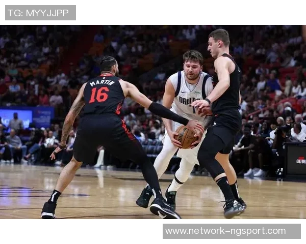 快船与骑士激战1617赛季精彩对决回顾与分析